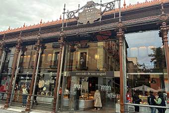 100年以上の歴史を誇るサン・ミゲル市場