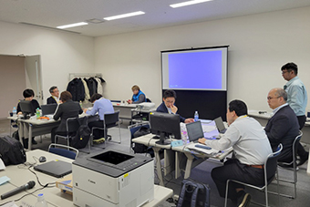 話し合って助言書を作成