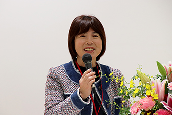 意見発表で思いを述べる砂流会長